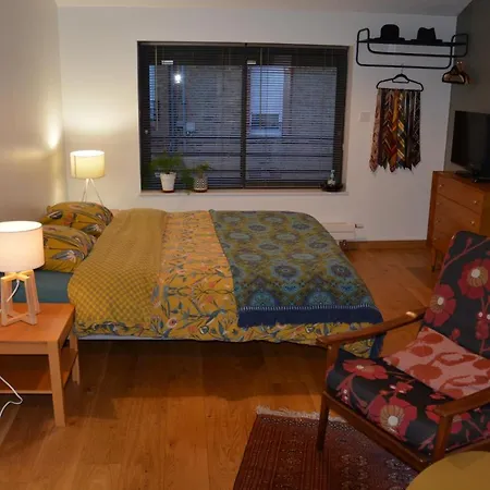 Charleville Mézières, ravissante suite. Extérieur photo