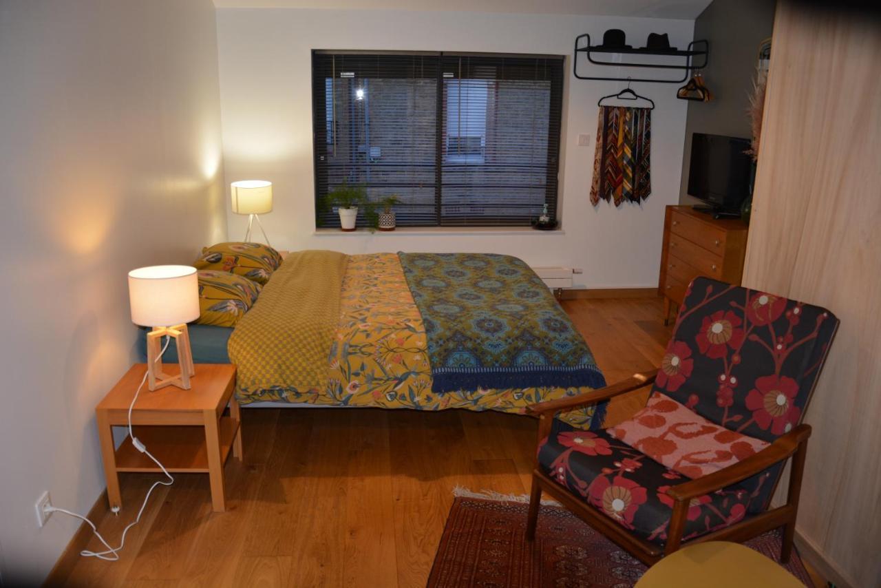 Mézières, Ravissante Suite. Appartement